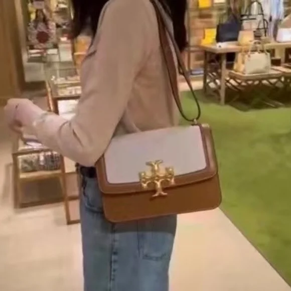 Tory Burch Eleanor Large Tan and Cream Shoulder Bag with Gold Accent - Picture 4 of 4